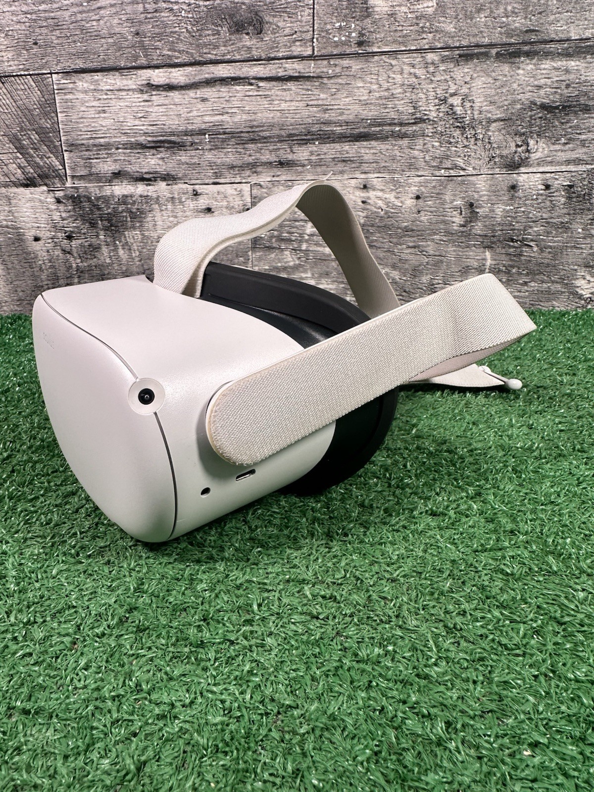 Oculus Meta Quest 2 VR Headset - Headset ONLY No Controllers FREE SHIPPING