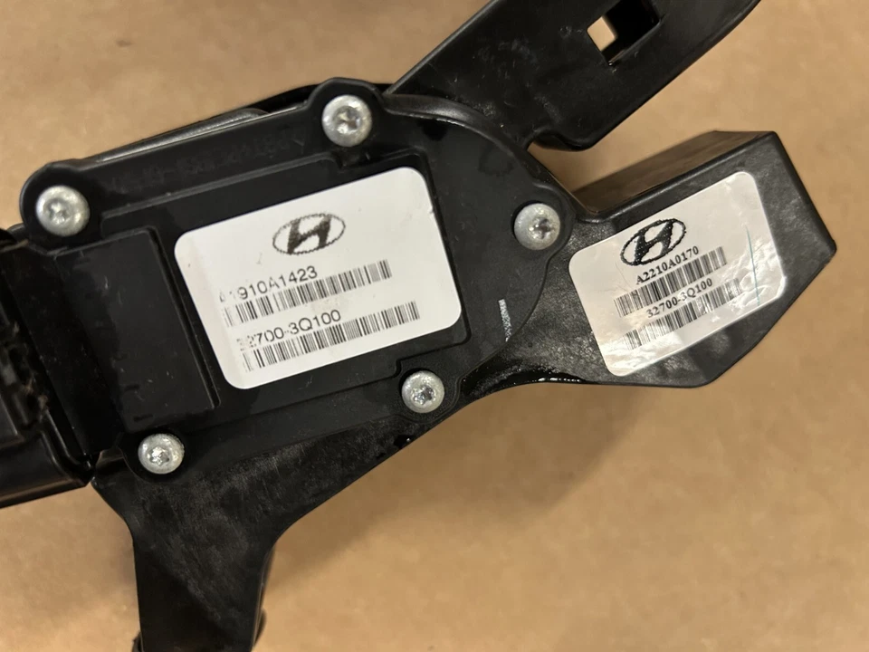 Hyundai Sonata 2011 pedal de acelerador 2011-2014 Foto 3 de 4