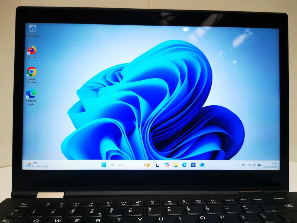 Lenovo X1 Yoga 2nd Gen 14" Laptop - 7th Gen i7/8GB RAM/256GB SSD -Minor Defect - Image 4 of 4