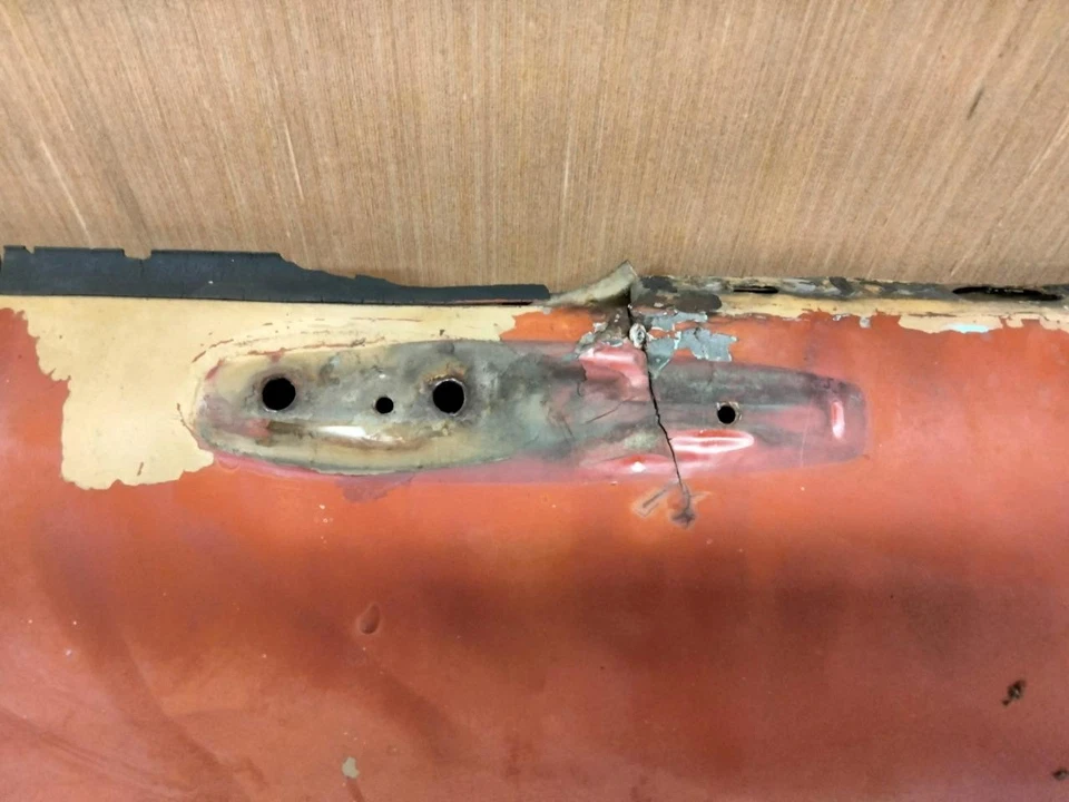 Carcasa de puerta de pasajero MG MGB 1968 a 1980 convertible derecha Roadster desnudo sólido Foto 4 de 4