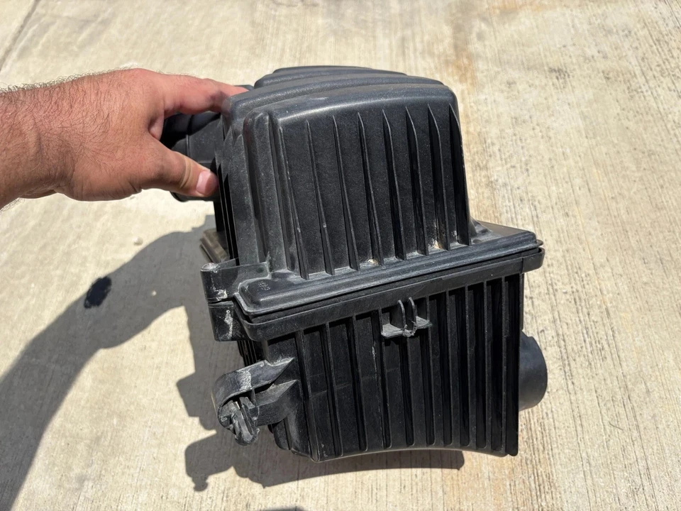 OEM, 2015-2018 Jeep Renegade 2.4L Engine Air Cleaner Intake Filter Housing Box Foto 3 de 4