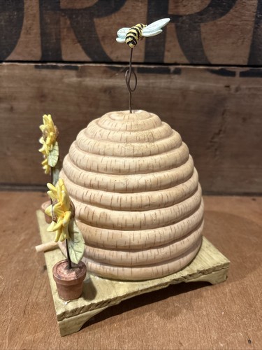 Russ Berrie Bee Skep Beehive Birdhouse Sunflowers - Picture 5 of 6