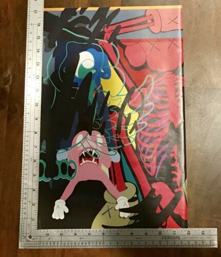 KAWS - SHARE. Limited edition, hand signed. Modern, Urban KAWS - SHARE. Limited edition, hand signed. Modern, Urban
