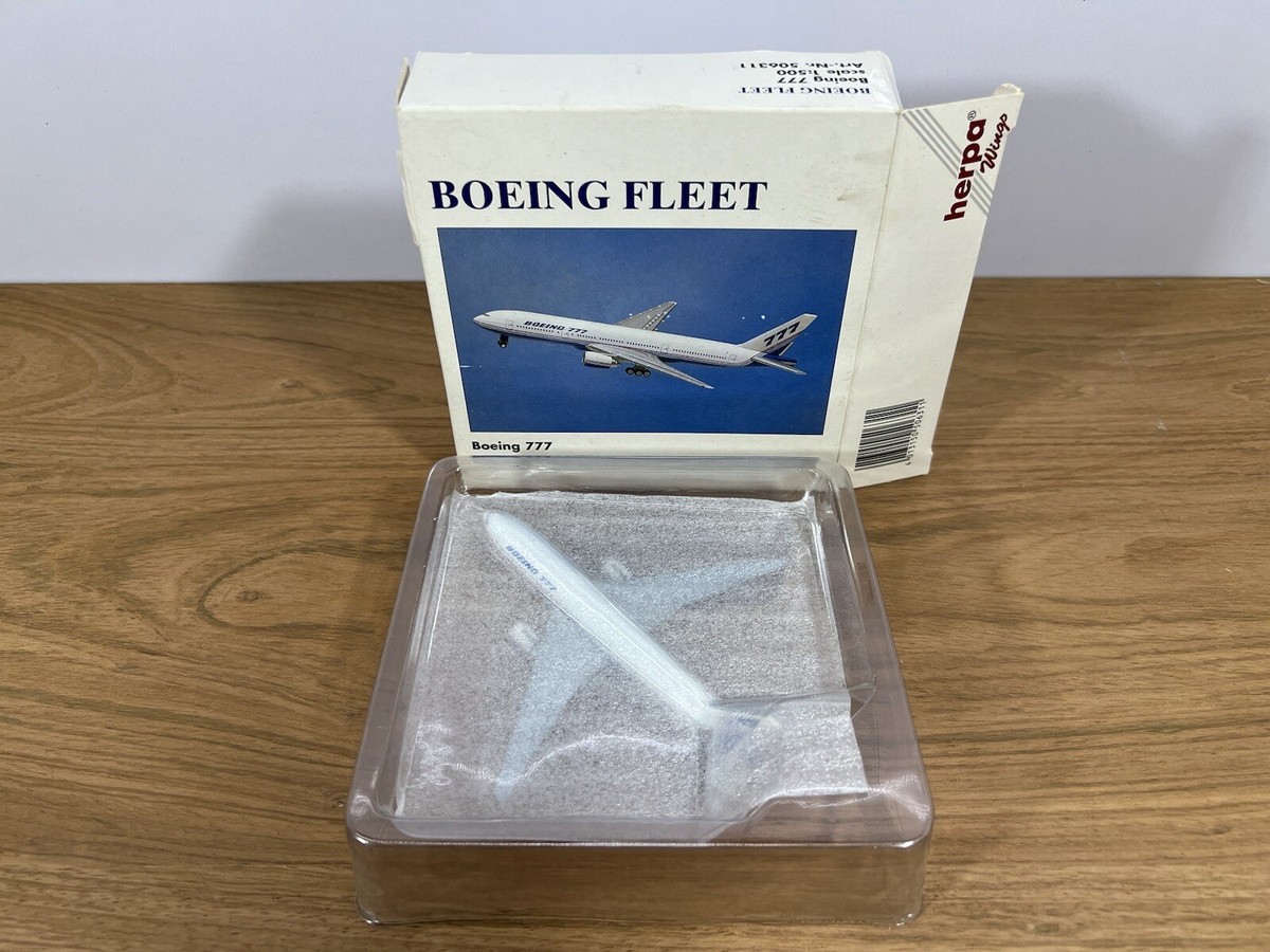 Boeing 777 Model Airplane Herpa Wings in Box 1:500 Boeing