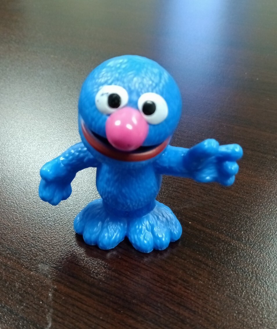 2013 Sesame Street Grover Plastic Figure Toy Cake Topper Used Fast Shipping Toy 