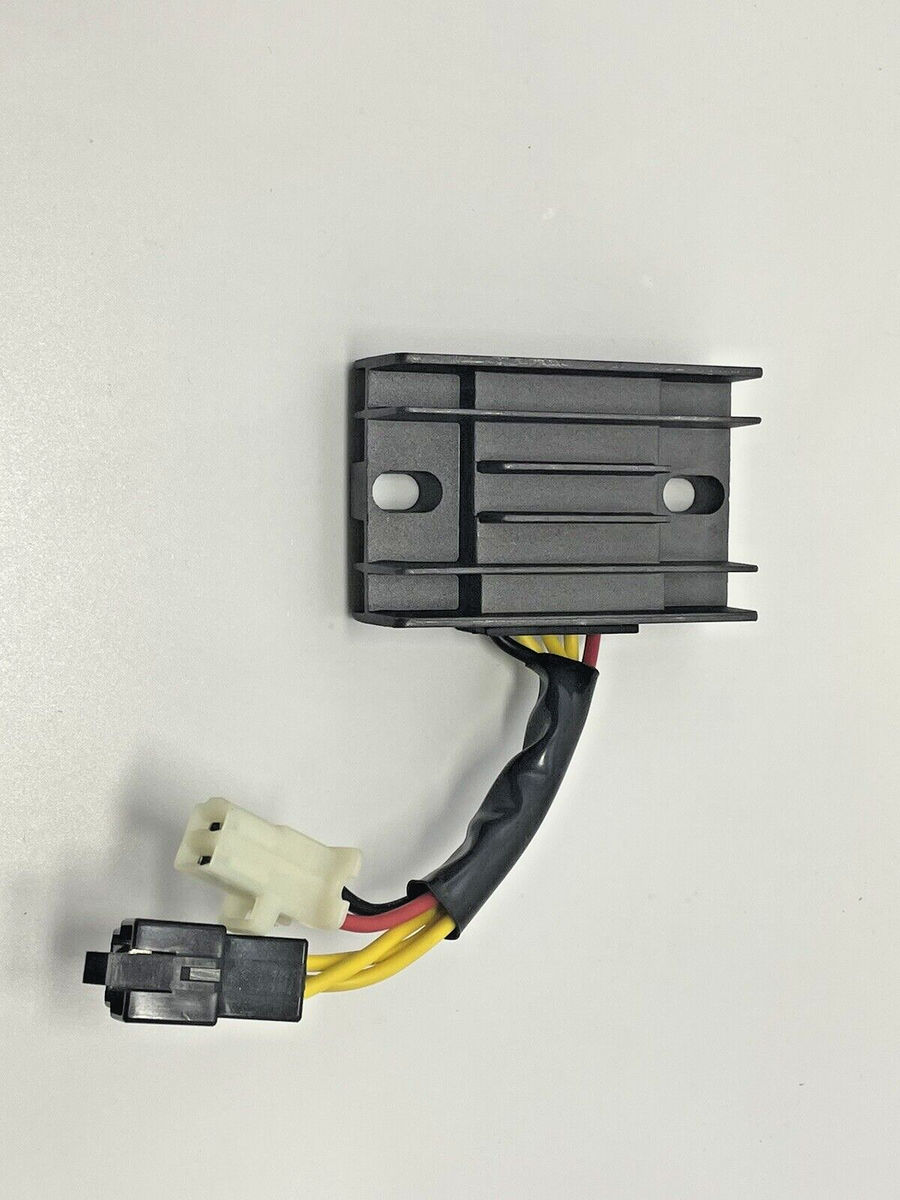 Voltage Regulator Rectifier Fits Suzuki GN 125 GZ 250 3 pin 2 pin