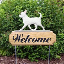 Chihuahua Wood Welcome Outdoor Sign White