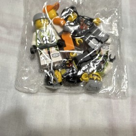 LEGO Gator Swamp World Racers 8899, 354 Pieces, Ages 7-14, Boxed Set