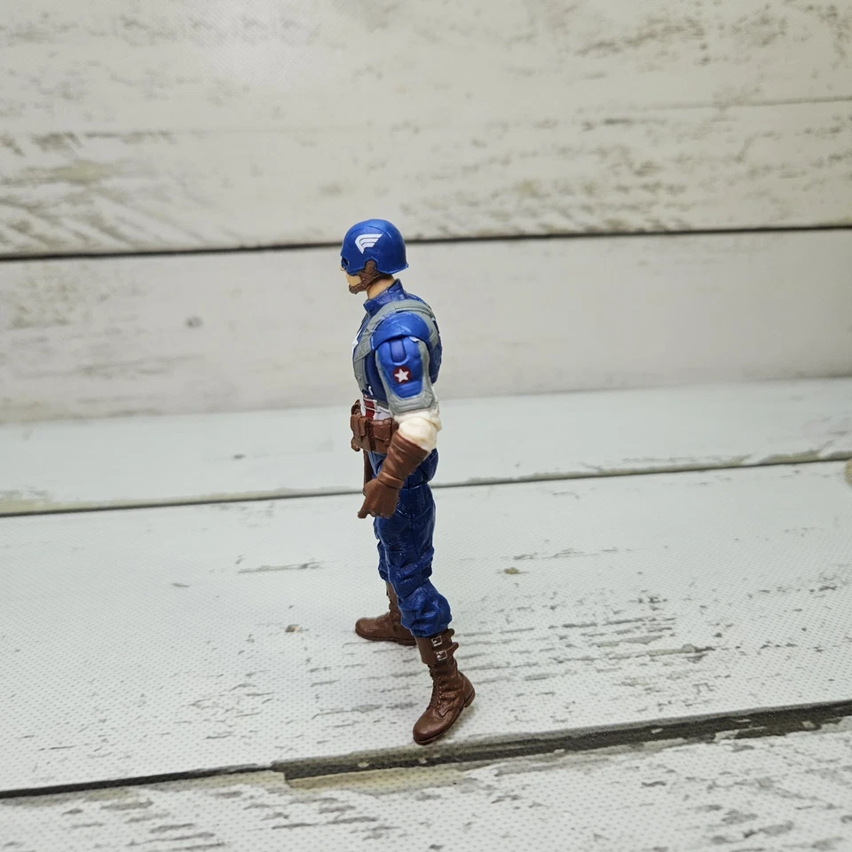 Figura Hasbro Marvel Capitán América Primer Vengador Capitán América 2011 3,75" Foto 2 de 4