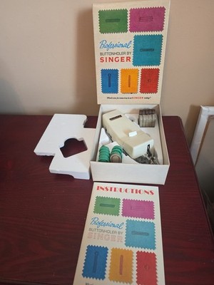 Vtg Singer Professional Buttonholer Zig-Zag Sewing Machine 5 Styles & Eyelet