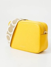 Borsa Coccinelle Tebe Small. Giallo. Nuova 