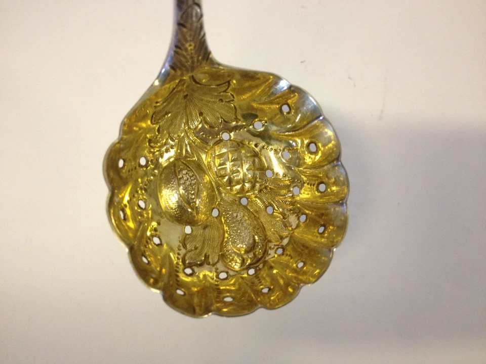 Antique 1835 Georgian Sterling Silver Pierced Berry Ladle Possibly William Fearn - Image 2 of 4