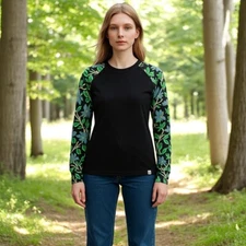 Wild Rye Evie Women Raglan Base Layer Top Size 4 Chonky Floral Black Merino Wool