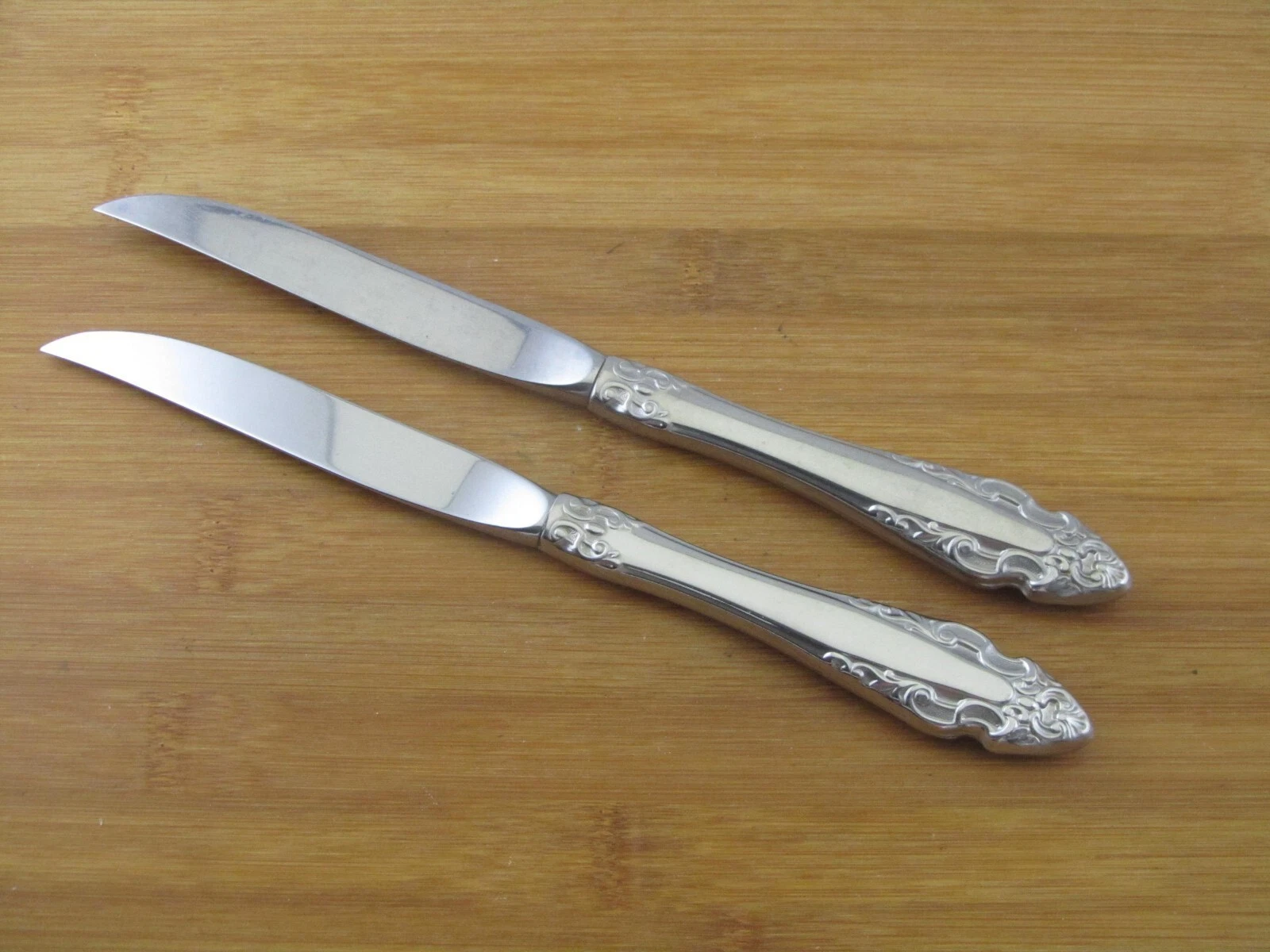 Set of 2 TWO Gorham PIERCED BAROQUE Stainless Steak Knives 9 1/8" Flatware