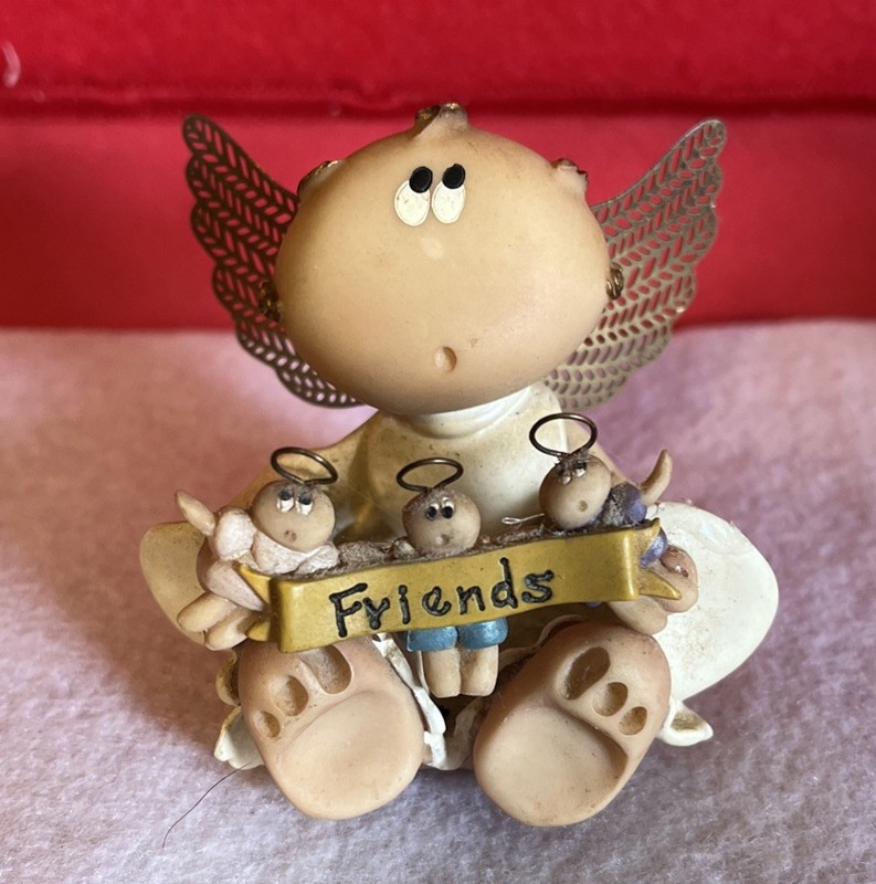 Vintage Angel Cheeks Kirk’s Kritters “Friends” Figurine 2001
