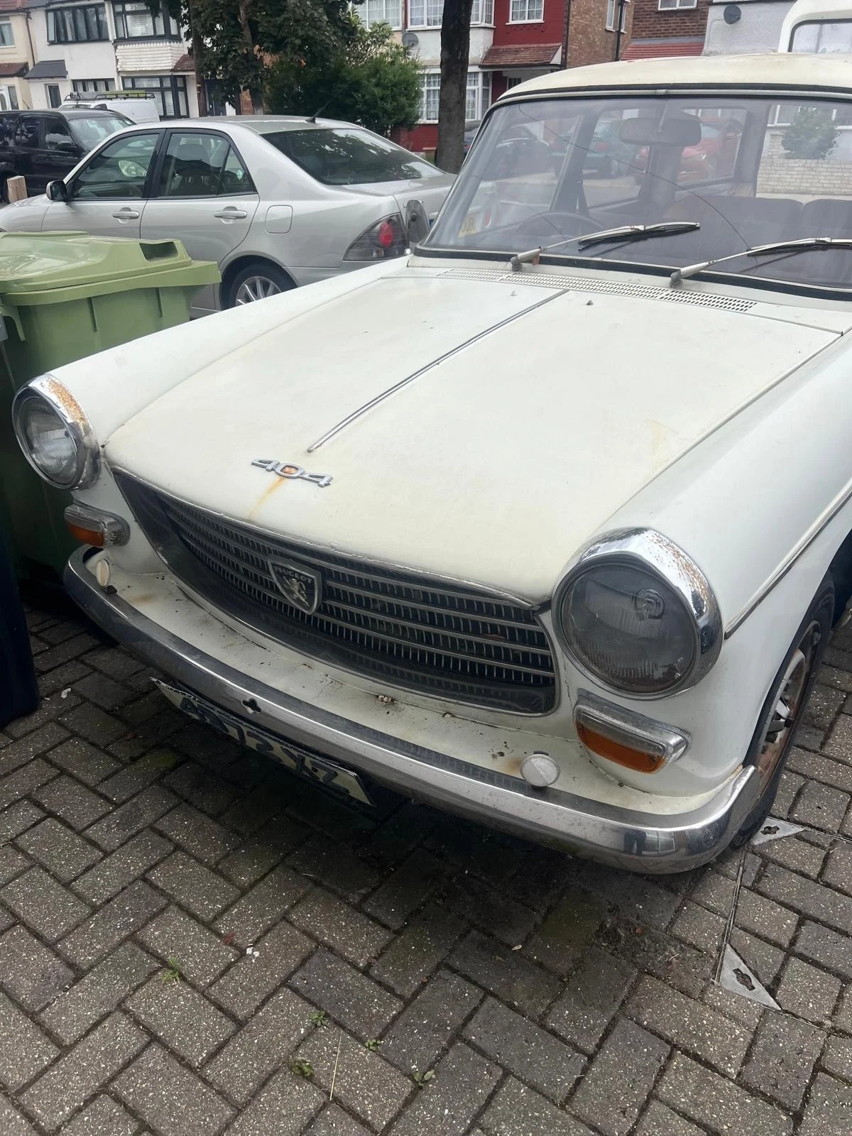 1970 Peugeot 404L Estate RHD