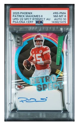 2022 Spectra Patrick Mahomes On Card /10 Kansas City Chiefs PSA 8 Auto PSA 10