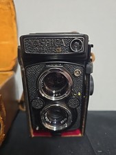 Vintage Yashica Mat-124g 80mm 6x6 twin lense camera Lots Of Extras