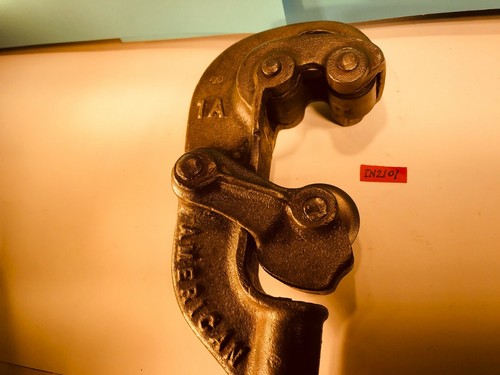 Pipe Cutter by AMERICAN No. 1A Cuts up to 1 1/2" Diameter Pipe IN2101 - Picture 3 of 12