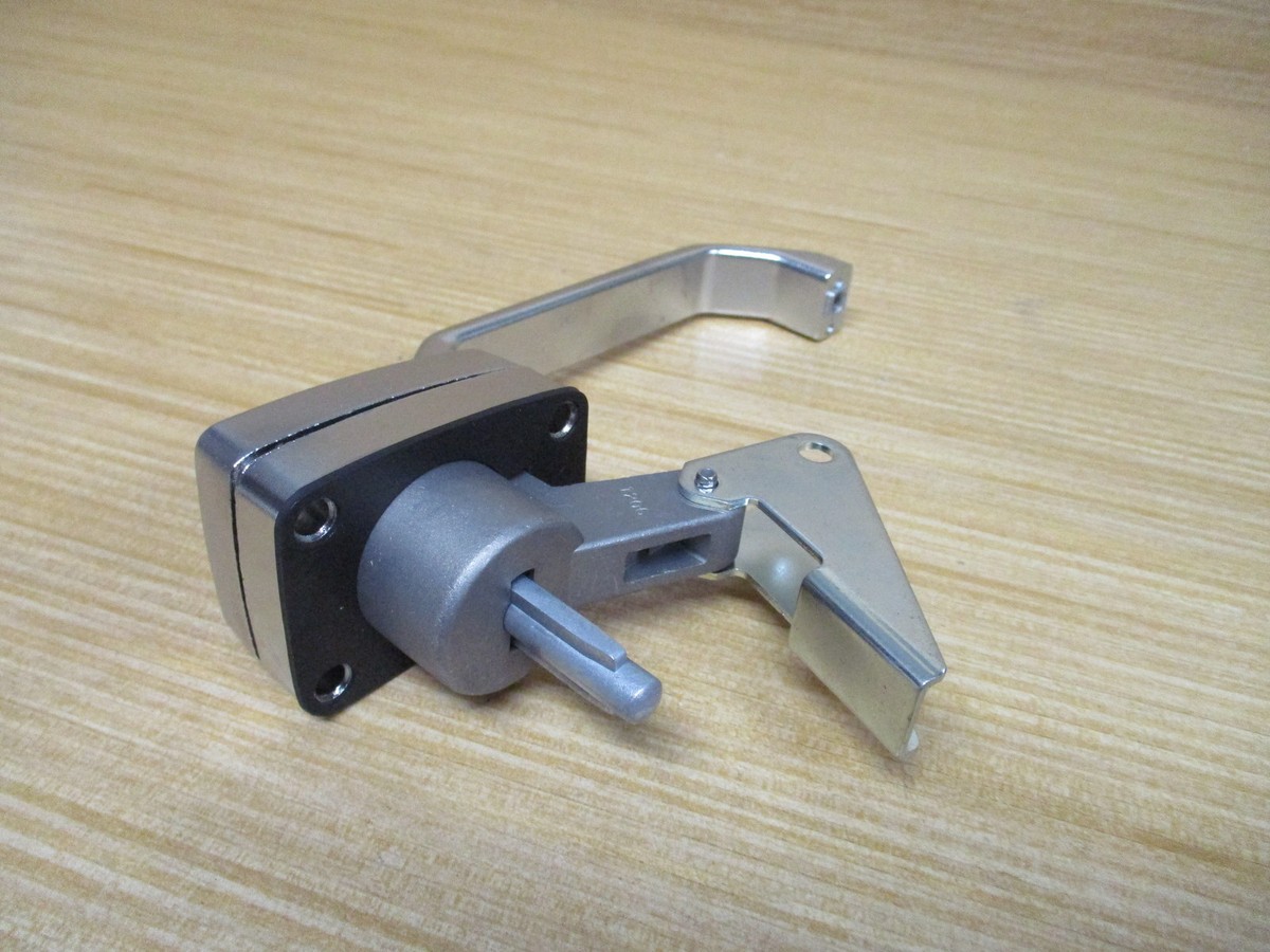 Komatsu 198-Z11-3710 Handle Assembly | eBay