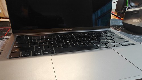Apple MacBook Pro 13″ A2251 • SN C02FV3WLM7H • L0CKED • READ - Afbeelding 3 van 5