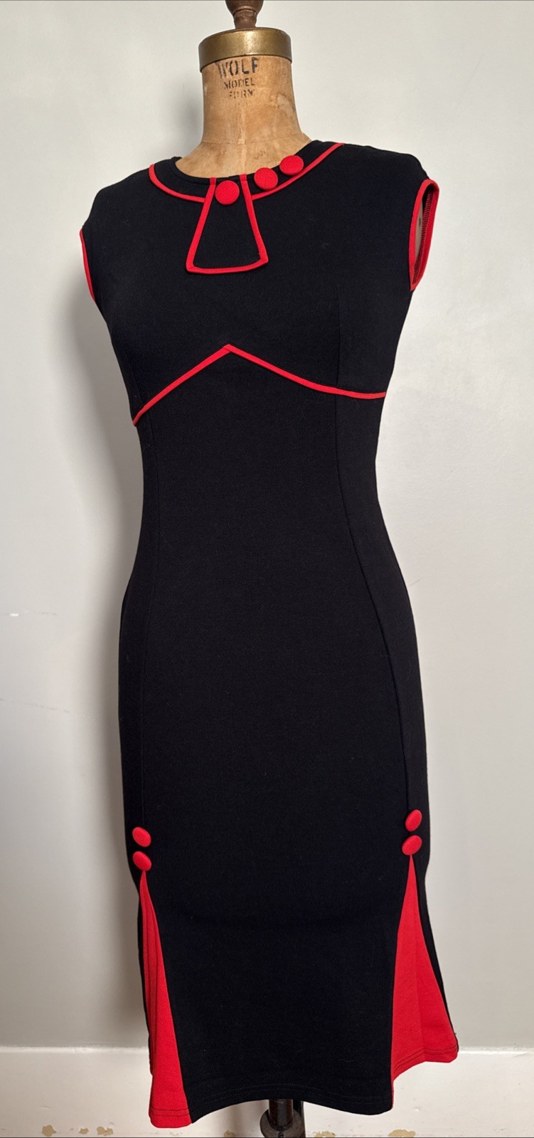 1940’s Retro Inspired Fitted Bombshell Wiggle Dre… - image 2
