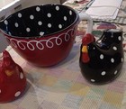 Chickens And Mixing Bowel — photo 3