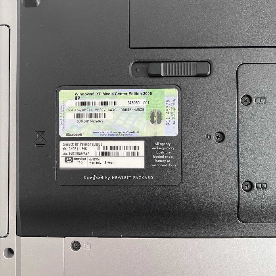 HP Pavilion DV8000 17" Laptop Computer DVD WinXP OS AMD For Parts TURNS