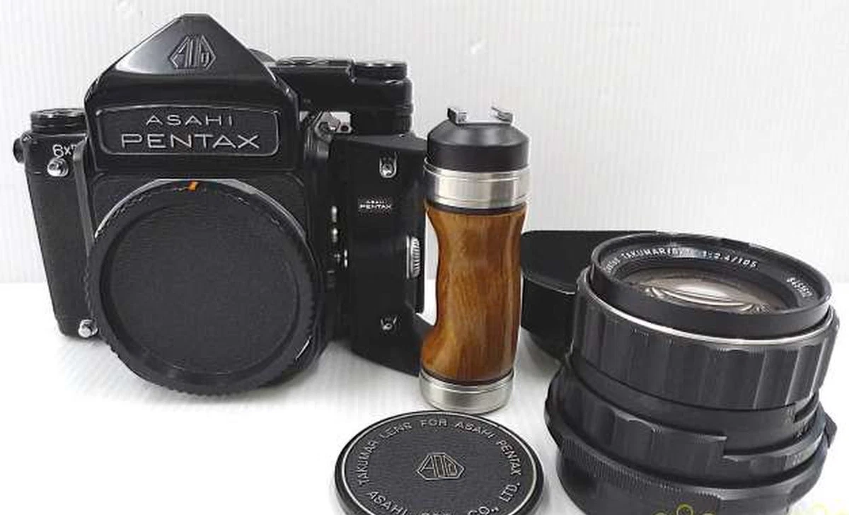 Pentax 6x7 TTL Mirror Up Body + SMC TAKUMAR 105mm F2.4 Lens from Japan Excellent