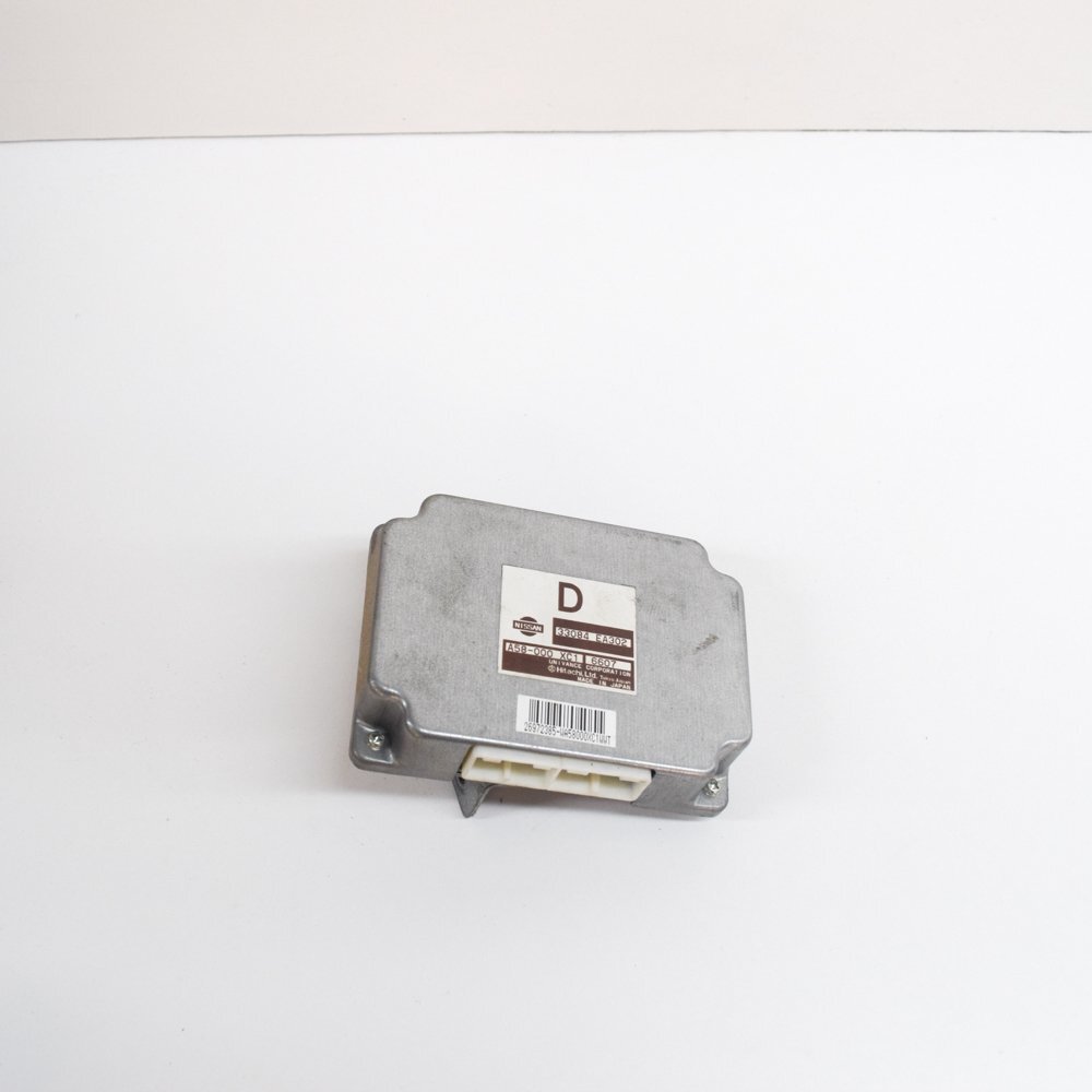 NISSAN NP300 NAVARA D40 4WD Gearbox Control Unit 33084-EA302