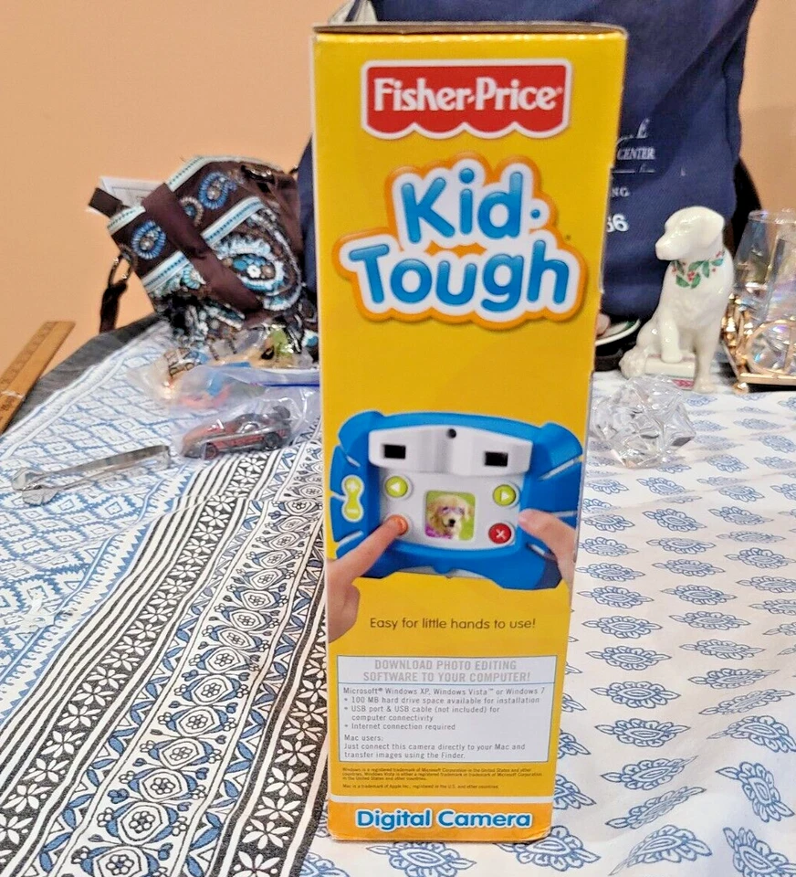 Cámara digital Fisher Price Kid Tough V2757 See Yourself BLANCA SELLADA NUEVA EN CAJA Foto 2 de 4