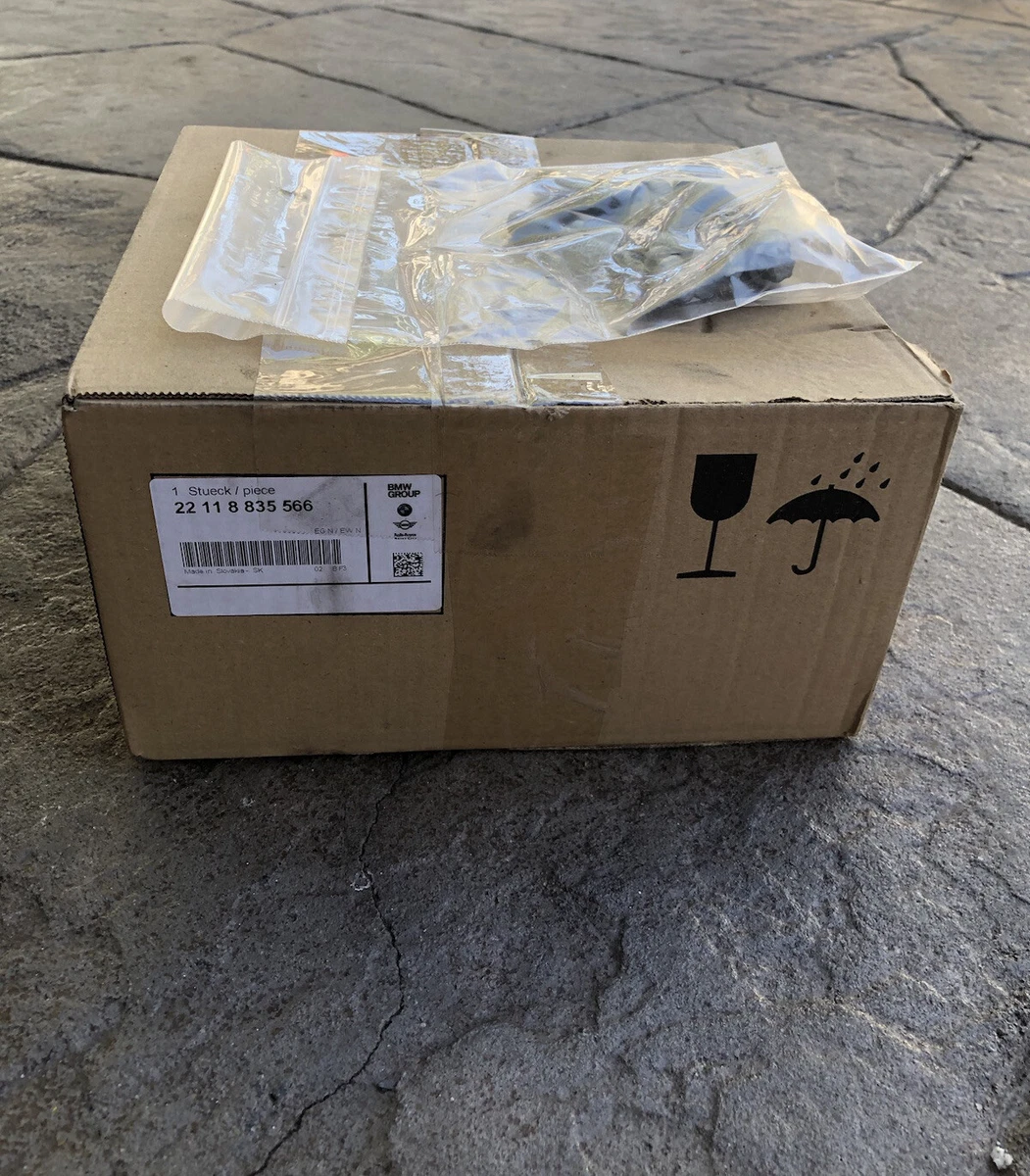 BMW X1 F48 Left Side Engine Mount 22118835566 8835566 New Genuine  