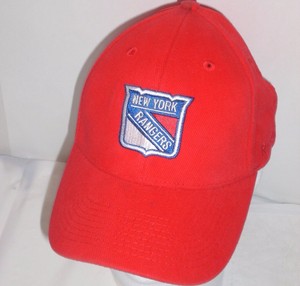 nyr hat