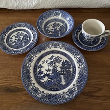 Vintage English Ironstone Tableware EIT England Blue Willow 5 Pcs Place Setting