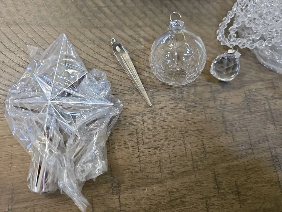 Galway Crystal Lighted 25" Christmas Tree + 30 Crystal ornaments Teleflora - Image 4 of 4