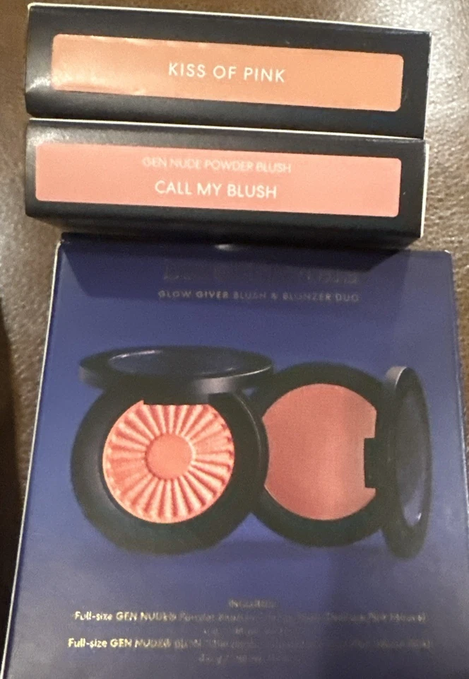 BareMinerals Glow Giver Gen Nude Blush & Blonzer Duo Kiss Of Pink Call My Blush - Image 2 of 2