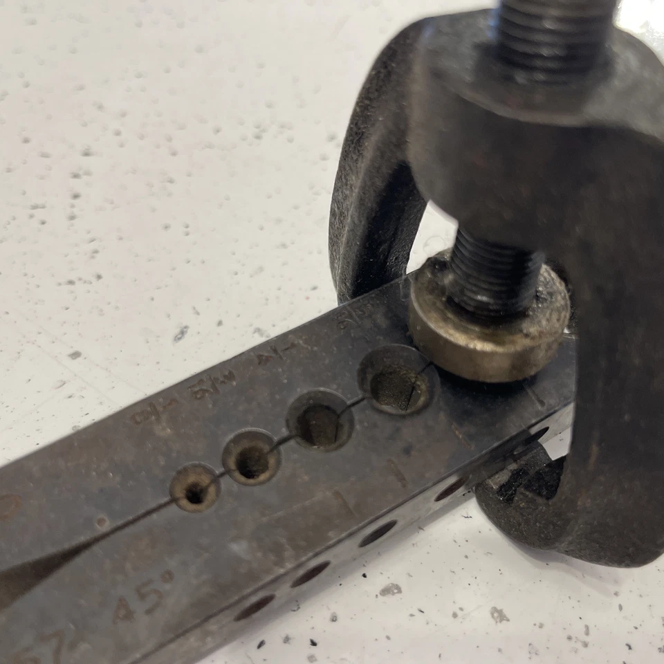 RIDGID TOOL NO. 457 45° 1/8" - 5/8" FLARING TOOL USA - Image 3 of 4