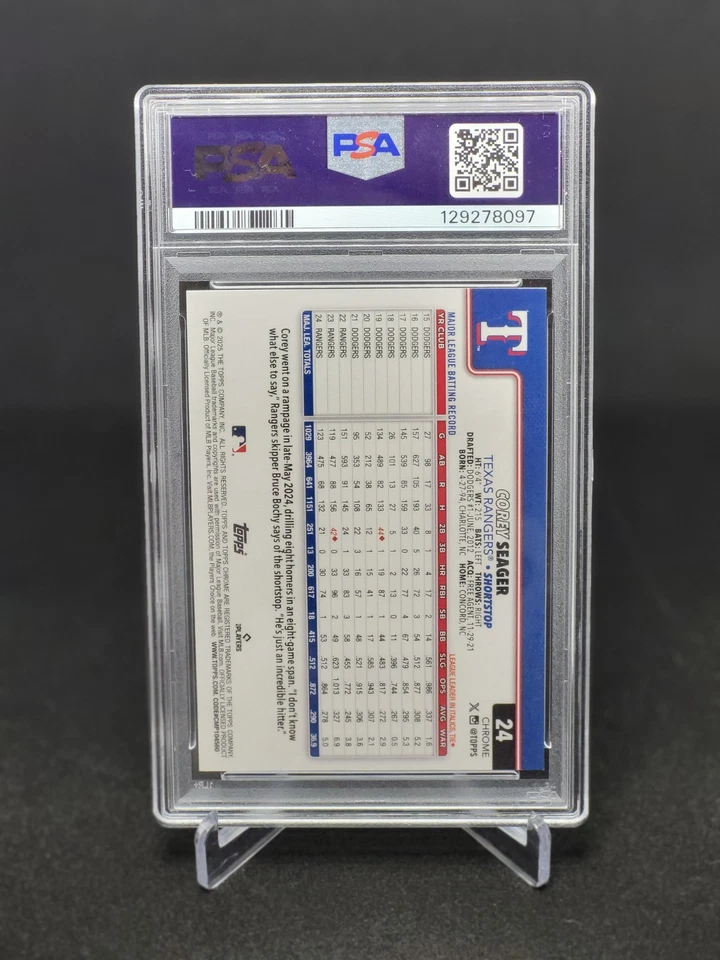 Refrator 2025 Topps Chrome Image Variation Green Speckle /99 Corey Seager #24 - Imagem 2 de 2