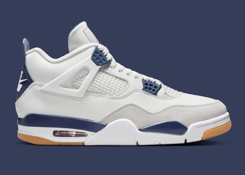 2025 NIKE SB AIR JORDAN 4 RETRO SP SZ 4.5 SUMMIT WHITE NAVY BLUE GUM DR5415-100 - Picture 2 of 5