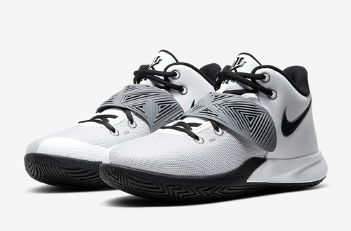 nike flytrap 3 white