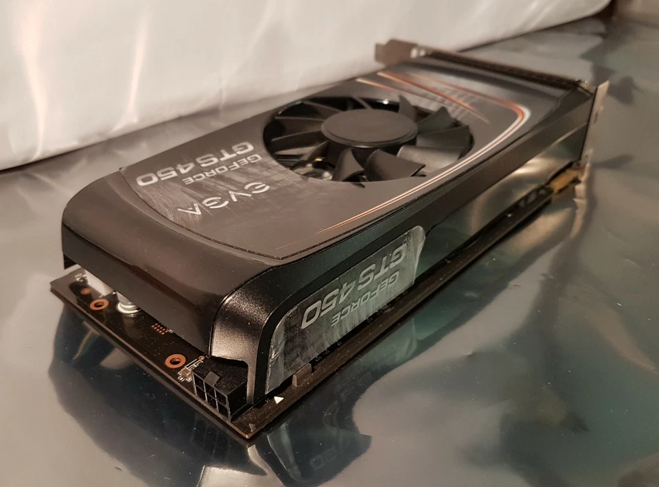 EVGA nVidia GeForce GTS 450 1GB PCI-E Graphics Card 01G-P3-1351-KR - Image 4 of 4