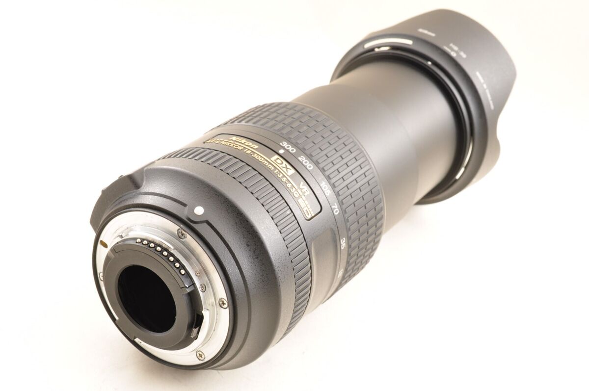 Mint SC7350* Nikon D7100 Digital Camera /AF-S 18-300mm Lens Mint SC7350* Nikon D7100 Digital Camera /AF-S 18-300mm Lens