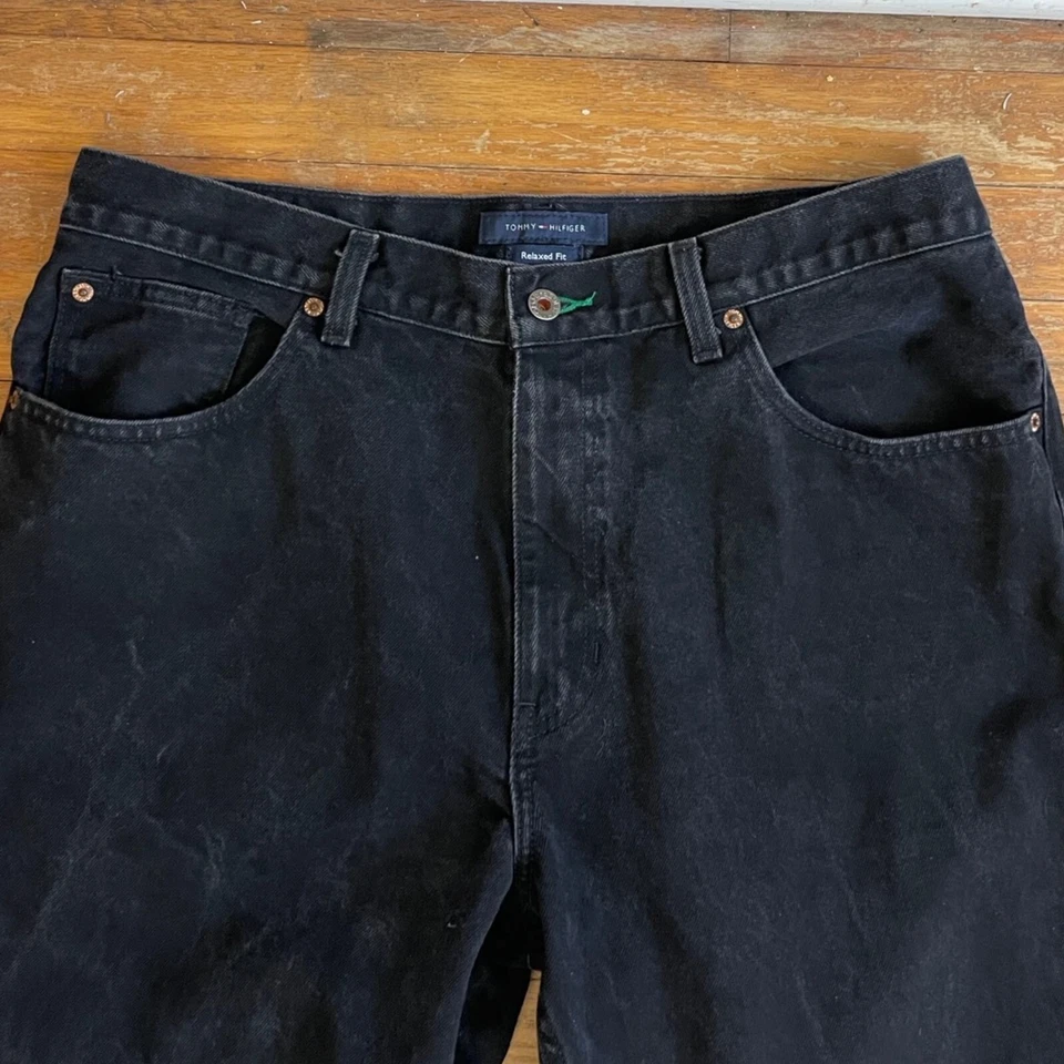 复古男式褪色黑色牛仔裤尺寸 36x30 Y2K Tommy Hilfiger 牛仔布 36 腰 — 第 2/4 张图片