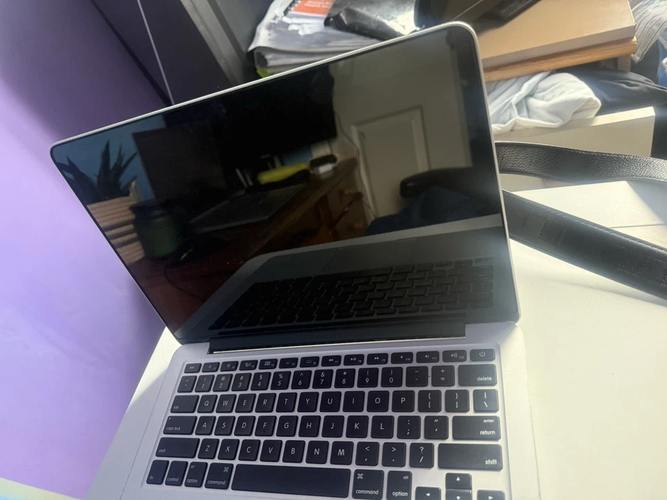 MacBook Pro 13-inch A1502 128GB SSD, 8GB RAM, 2.7GHz With Retina Display, photo 1 of 3