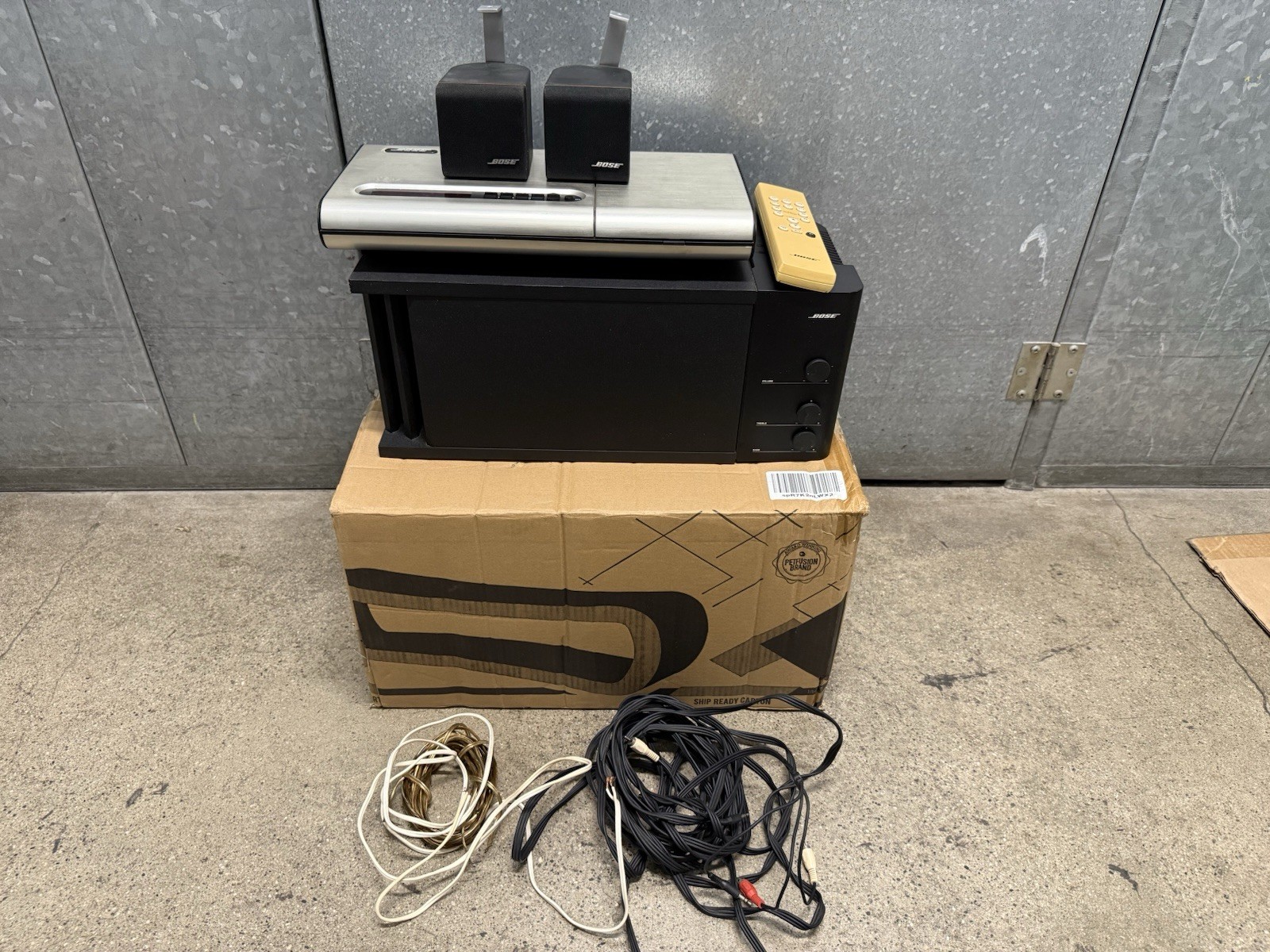 Bose Lifestyle Model 5 Music Center +Acoustimass 3 + 2 Cube 