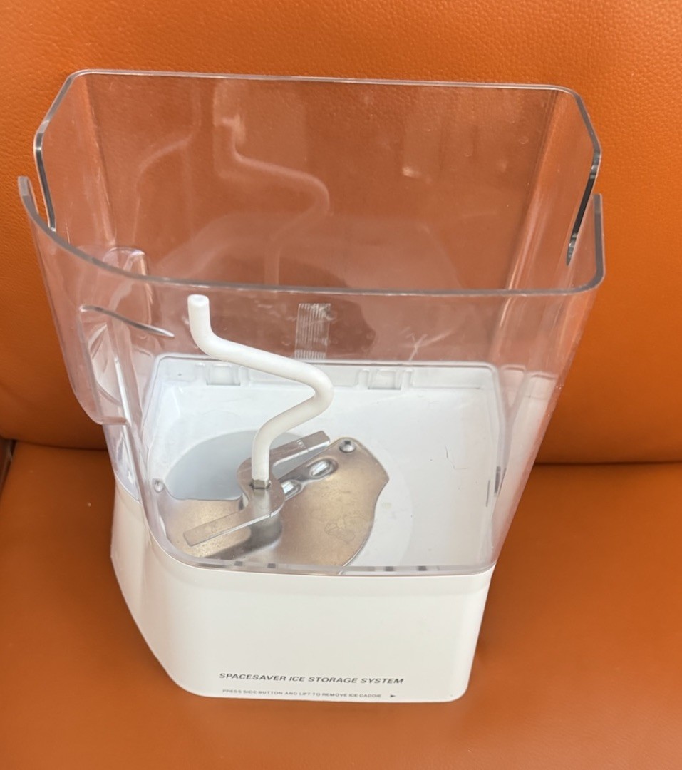 OEM Whirlpool Refrigerator Ice Bin 2212302 2255577 From M# GS2SHAXNL00