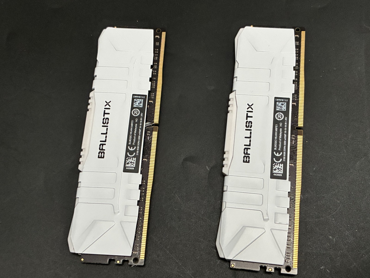 Crucial Ballistix 3200 DDR4 16GB ( 2 x 8GB) DRAM Desktop Gaming