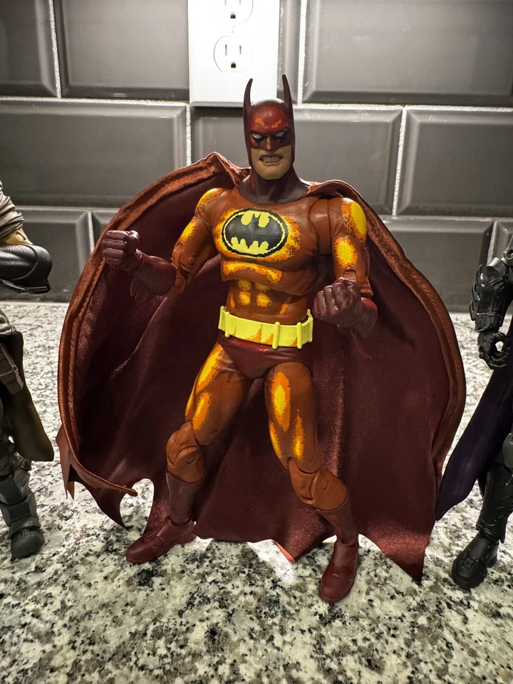 McFarlane DC Multiverse Lot DEADSHOT BATMAN PLATINUM - Image 2 of 4