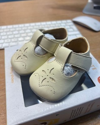 Startrite Rhyme  Leather Pram Shoes In Cream  , 0-3 months, box scuffed shoes A1