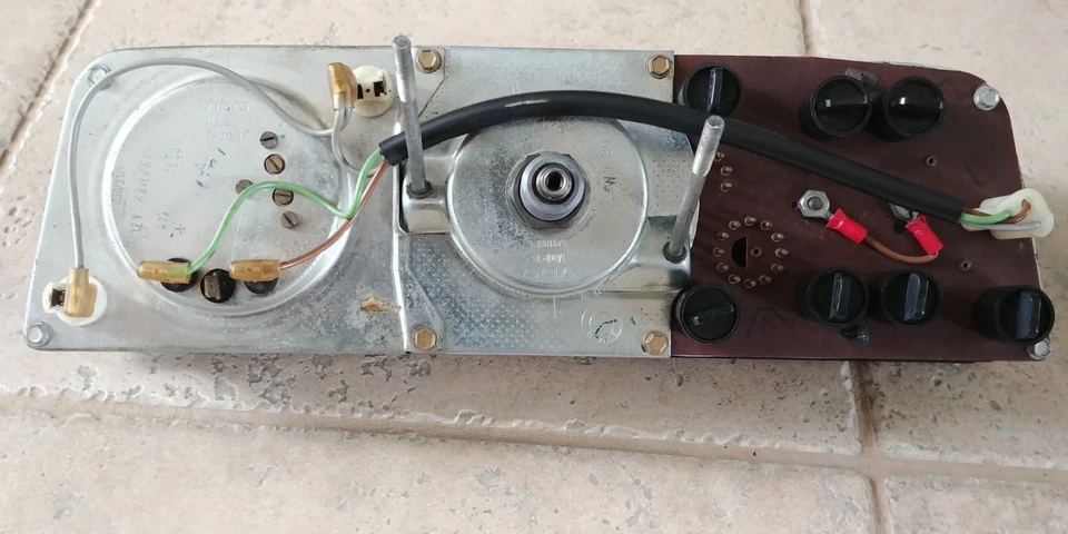 BMW 2002 E10 Gauge Cluster 1974-1976 en kilómetros, mira, barato Foto 3 de 4